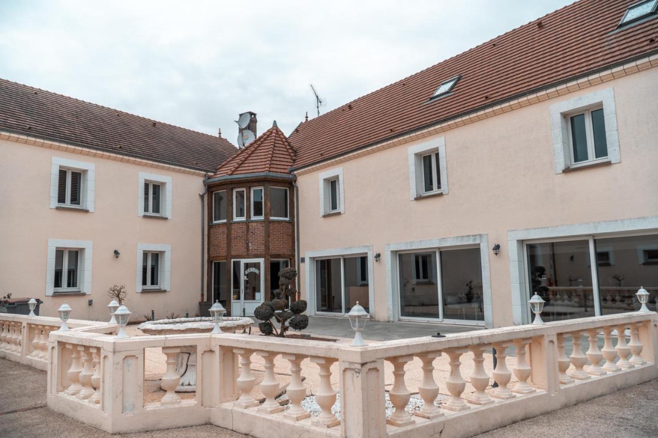 Voue Hotel Du Moulin מראה חיצוני תמונה
